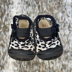 5 for $25🔥Skidders Cheetah Print Slip On Ballet Flats Baby Size 4 (12 Months)